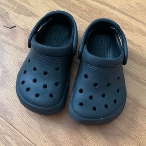 Black size 6 Kids Crocs